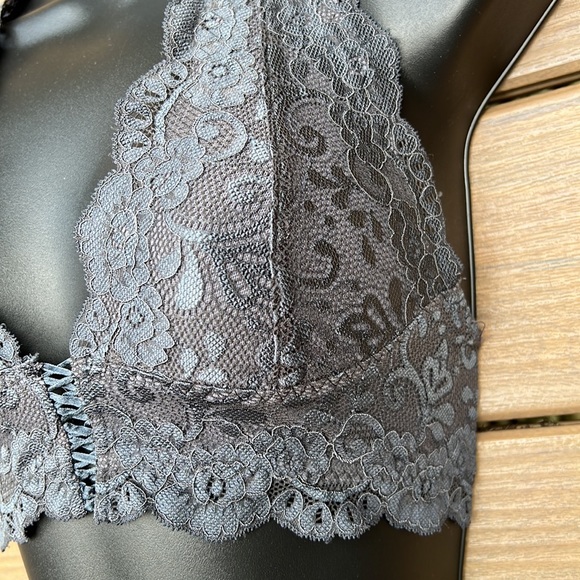 Les Coquines Halter Style Bralette EUC - Picture 2 of 13